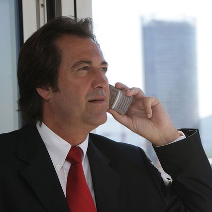 Executivo ao telemovel